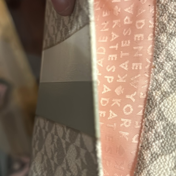 EUC Large Kate Spade zipper wallet gray/cream. - Picture 13 of 14